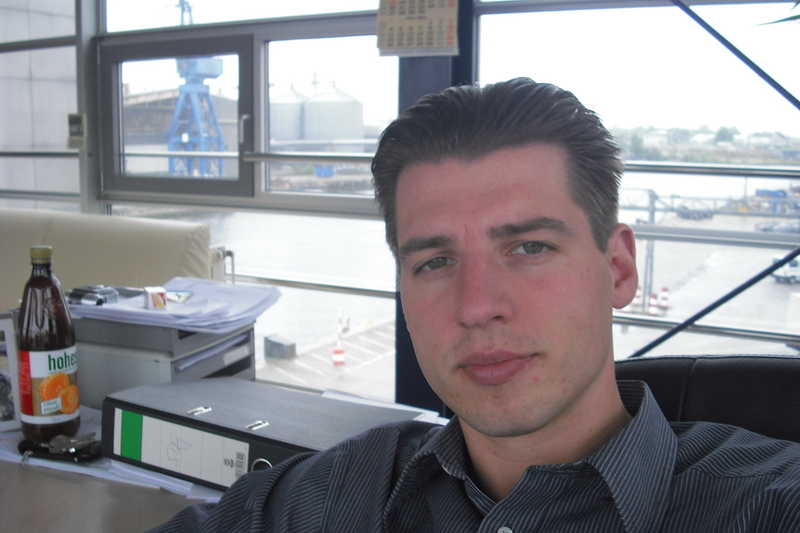 Date this exotic Germany man Awuab from Hamburg DE272