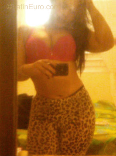 Date this hard body Dominican Republic girl Ines from Santiago DO9968