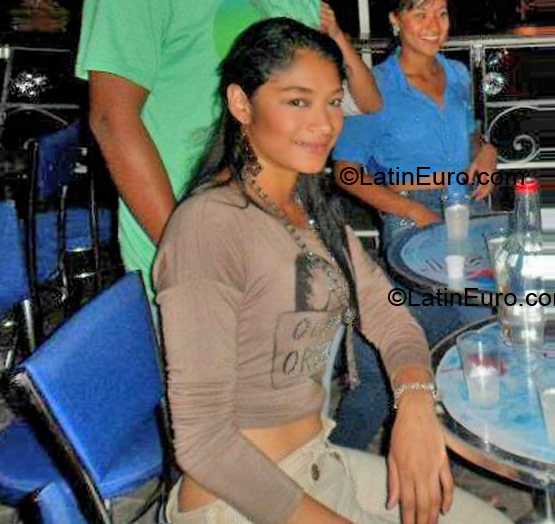 Date this sensual Colombia girl Dahia from Cali CO8820