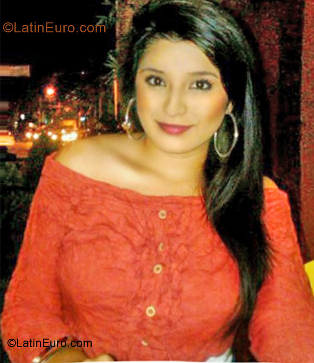 Date this hot Colombia girl Gabriela from Bucaramanga CO8859