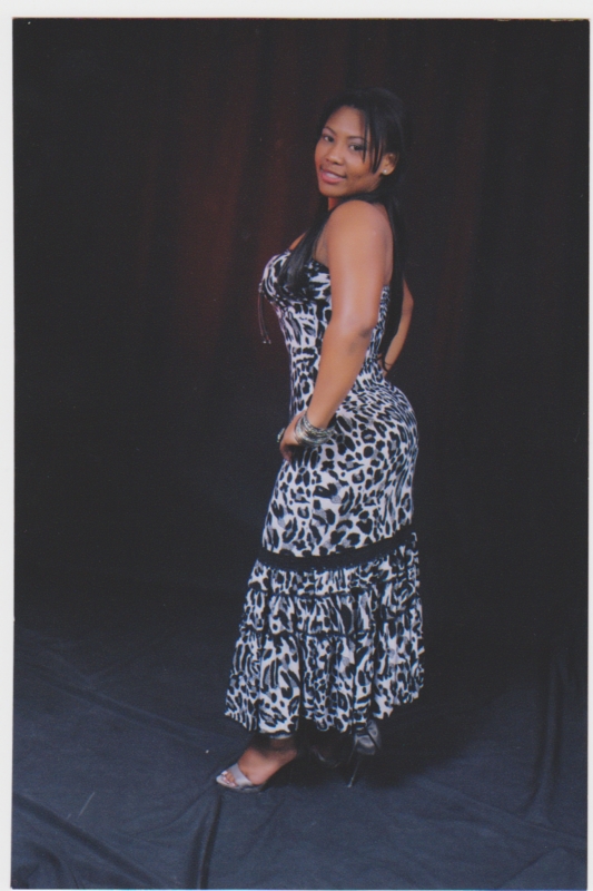 Date this good-looking Colombia girl Jenifer from Colombia CO8905