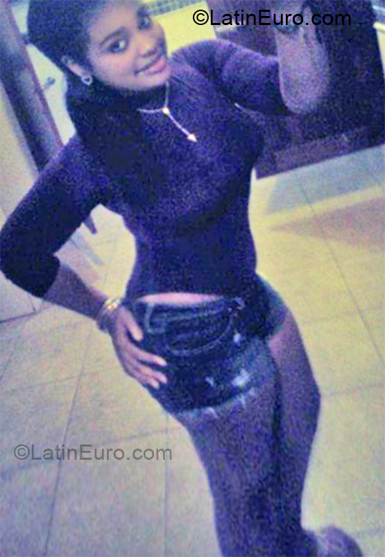 Date this beautiful Dominican Republic girl Altagracia from Santiago DO10081