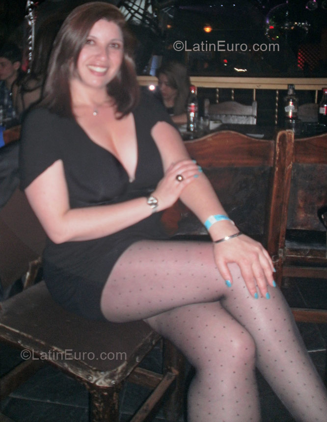 Date this sultry Colombia girl Carolina from Bogota CO8948