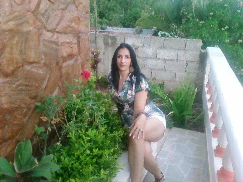 Date this exotic Dominican Republic girl Sonia from Santo Domingo DO10092