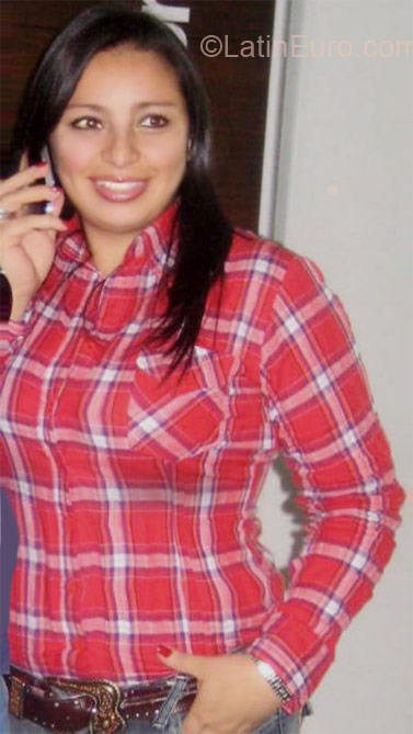 Date this sultry Colombia girl Yuly from Bogota CO8983