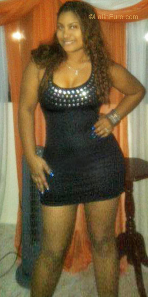 Date this passionate Dominican Republic girl Ruthesther from San Cristobal DO10109