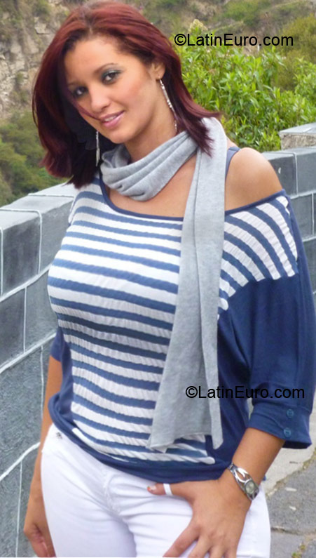 Date this georgeous Colombia girl Alba from Cali CO9007