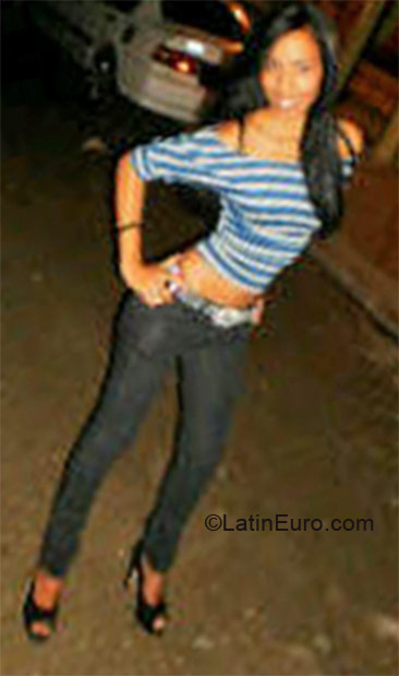 Date this gorgeous Dominican Republic girl Bianca from Santo Domingo DO10125