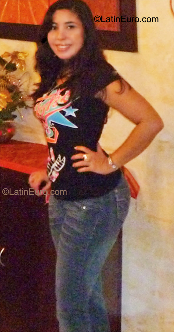Date this hot Colombia girl Sandra from Barranquilla CO9649