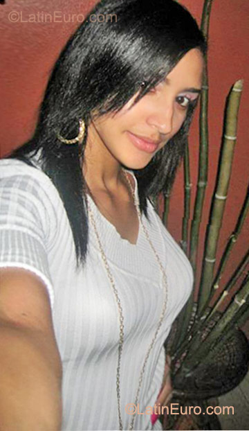 Date this charming Dominican Republic girl Leisy from Jarabacoa DO11541