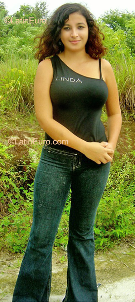Date this attractive Costa Rica girl ISABEL from San Jose CR170