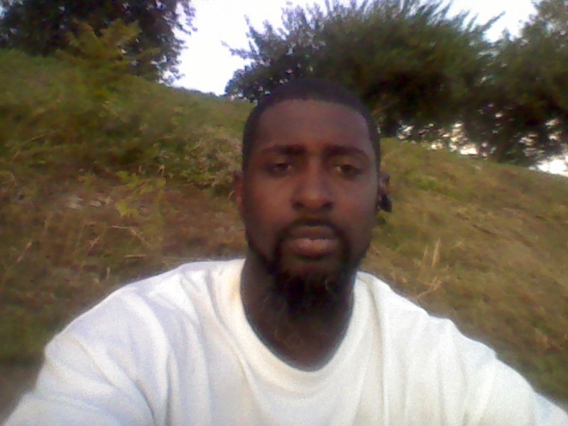 Date this happy United States man Armon from Wilmington, US12181