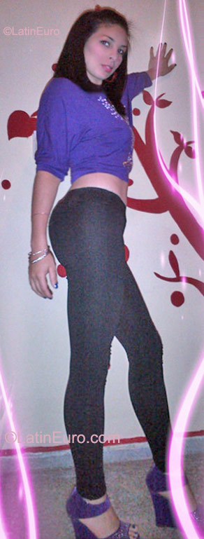 Date this tall Dominican Republic girl CARMEN from Santiago DO10269