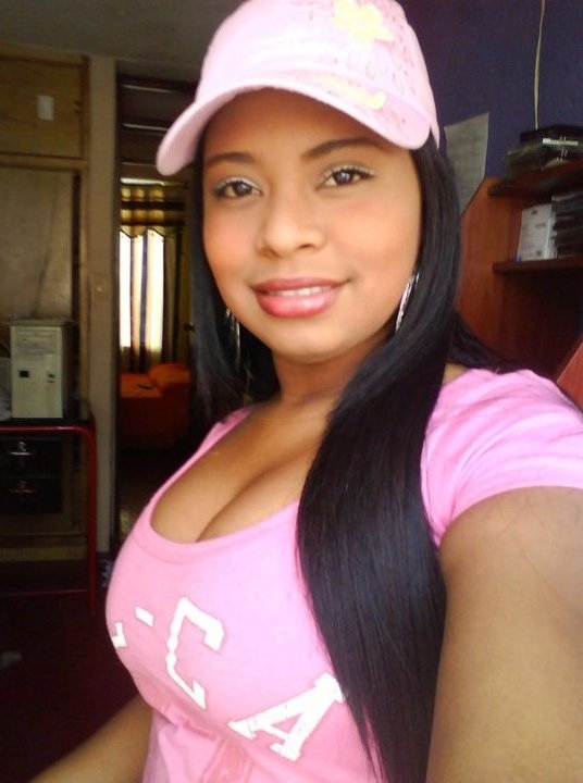 Date this nice looking Colombia girl Johana from Manizales CO9227