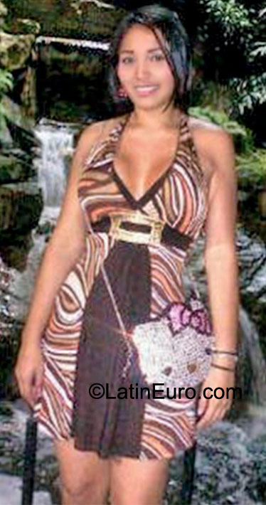 Date this hard body Colombia girl Hada from Cali CO9306