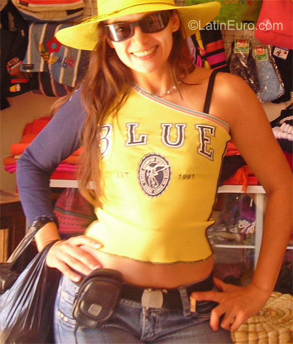 Date this funny Colombia girl Natasha2013 from Medellin CO9321
