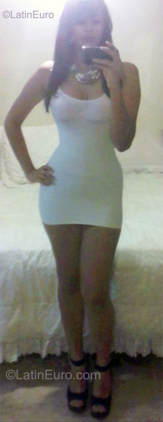 Date this stunning Dominican Republic girl Annelky from Santiago DO10601