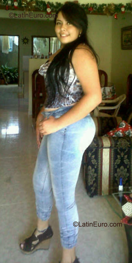 Date this stunning Colombia girl Yohanita92 from Medellin CO9349