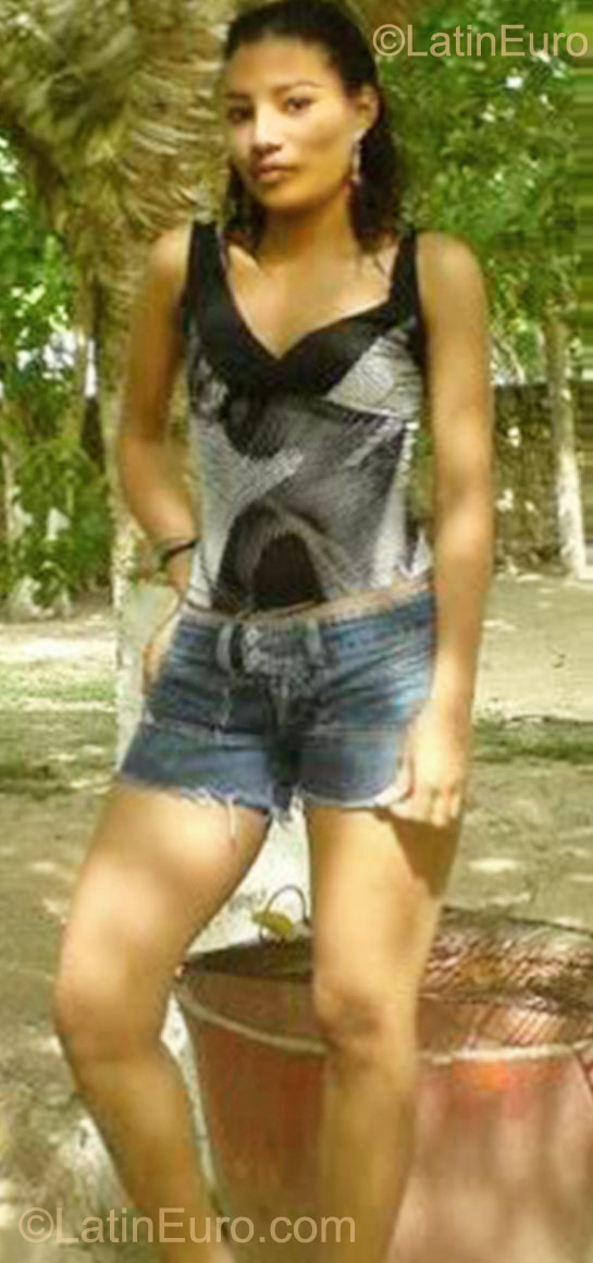 Date this charming Colombia girl Malka from Cartagena CO9351
