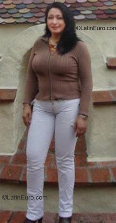 Date this gorgeous Colombia girl Maria unicer from Bogota CO9357