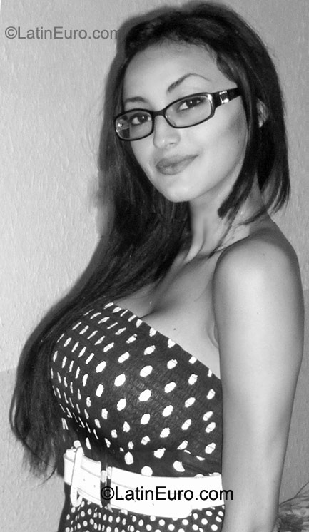 Date this beautiful Costa Rica girl Aurelia from San Jose CR177