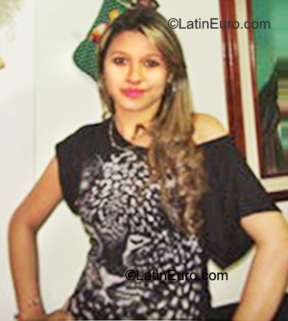 Date this funny Colombia girl Yohana from Medellin CO9414