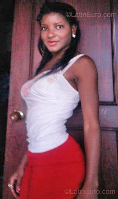 Date this tall Colombia girl Linda stefanie from Medellin CO12190