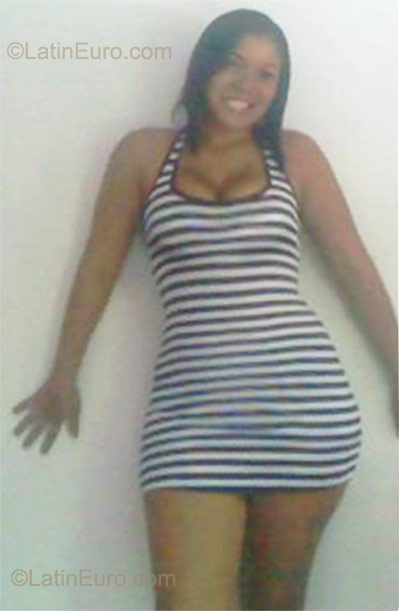 Date this good-looking Colombia girl Margarita from Cartagena CO10376