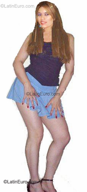 Date this exotic Colombia girl Yeny from Bogota CO9445