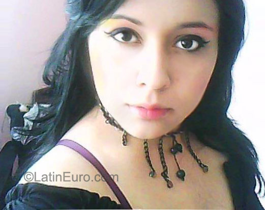 Date this young Colombia girl Jeimy from Bogota CO9446
