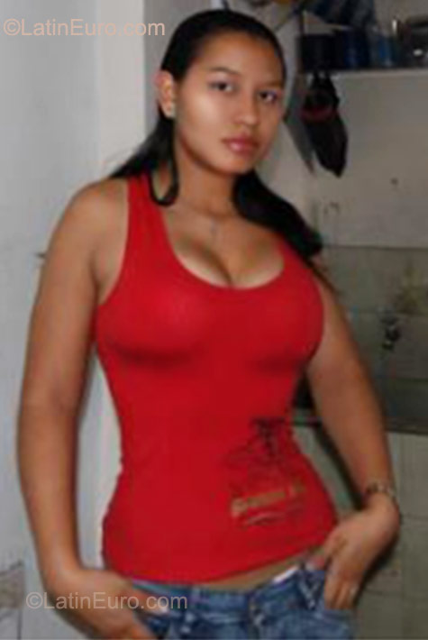Date this sultry Colombia girl LEIDY JHOANNA from Cali CO9447