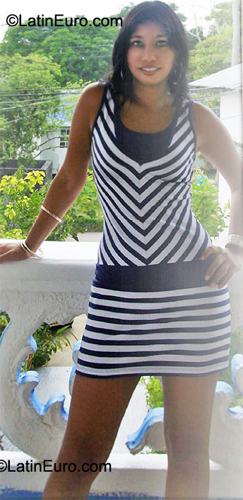 Date this sultry Colombia girl Diana from Bucaramanga CO9499