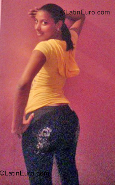Date this gorgeous Dominican Republic girl Milly from Santo Domingo DO10500