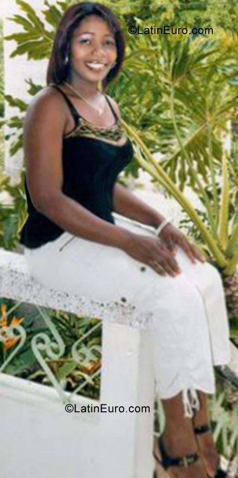 Date this attractive Dominican Republic girl Sulfita from Santiago DO10527