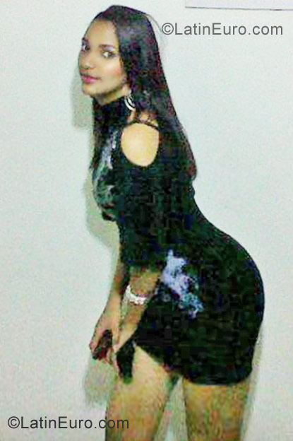 Date this good-looking Dominican Republic girl Elizabeth from Santo Domingo DO10539