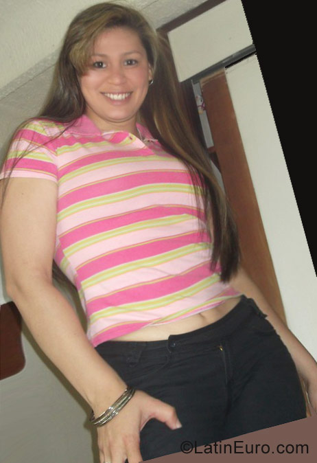 Date this tall Colombia girl PILARICA from Bogota CO9584
