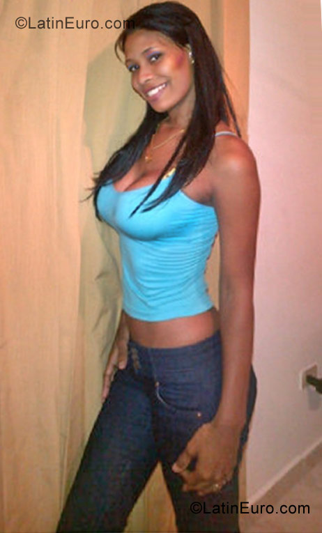 Date this delightful Dominican Republic girl Carolina from Santo Domingo DO10594