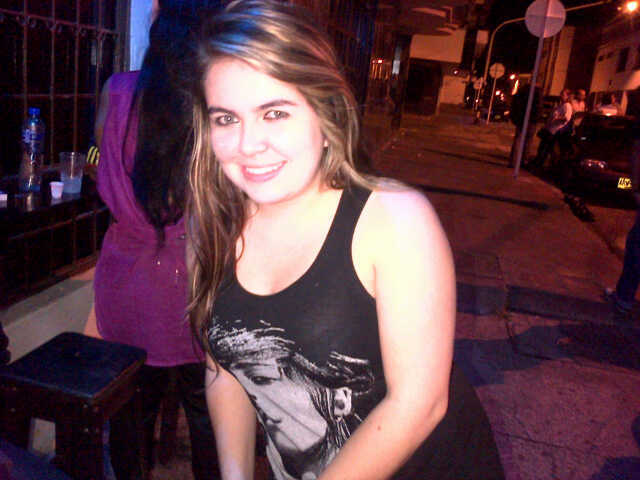 Date this gorgeous Colombia girl Jenny from Armenia CO9640