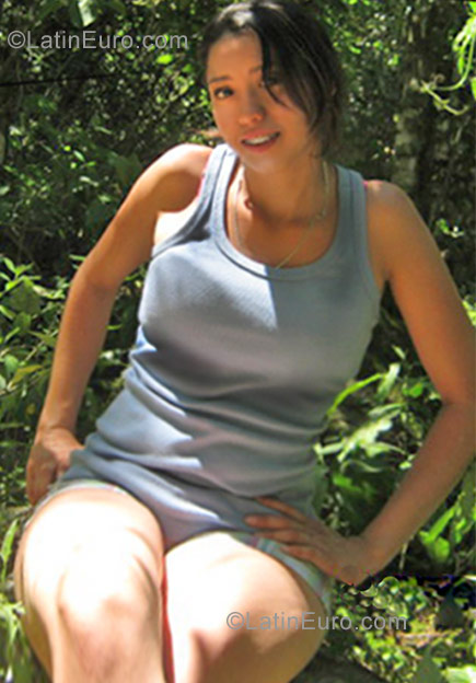 Date this hard body Colombia girl Ida from Cali CO9643
