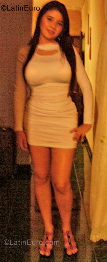 Date this funny Colombia girl Isabel from Medellin CO9648