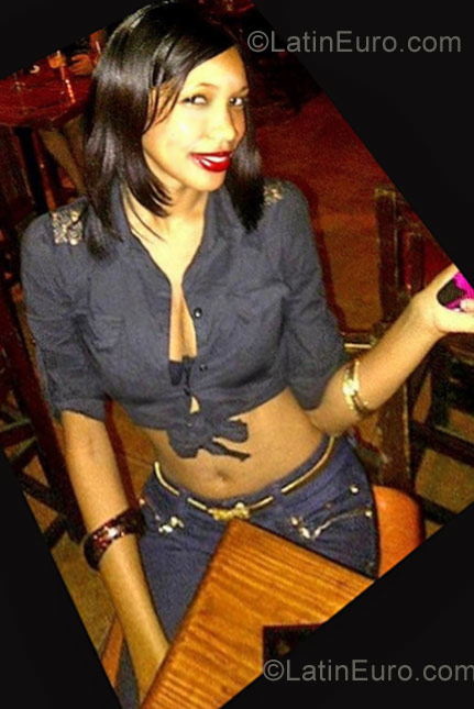 Date this beautiful Dominican Republic girl Flakita from Santo Domingo DO10624