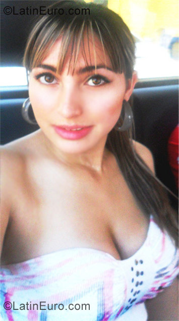 Date this funny Colombia girl Camila from Bogota CO9675