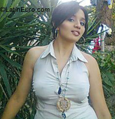 Date this sultry El Salvador girl Amanda from San Salvador SV38