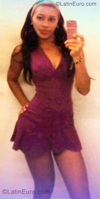 Date this good-looking Colombia girl Cindy from Barranquilla CO9709