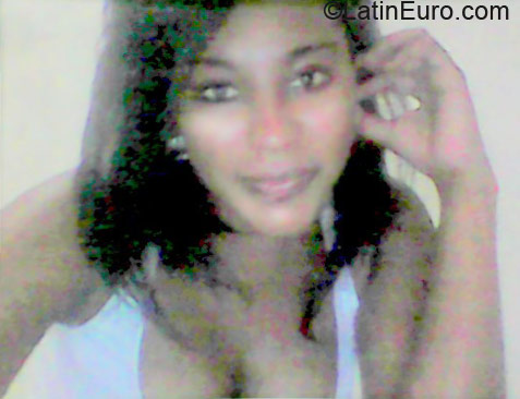 Date this attractive Colombia girl Jessica from  CO9740