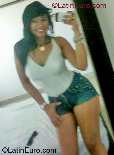 Date this cute Colombia girl Paola from Barranquilla CO10873