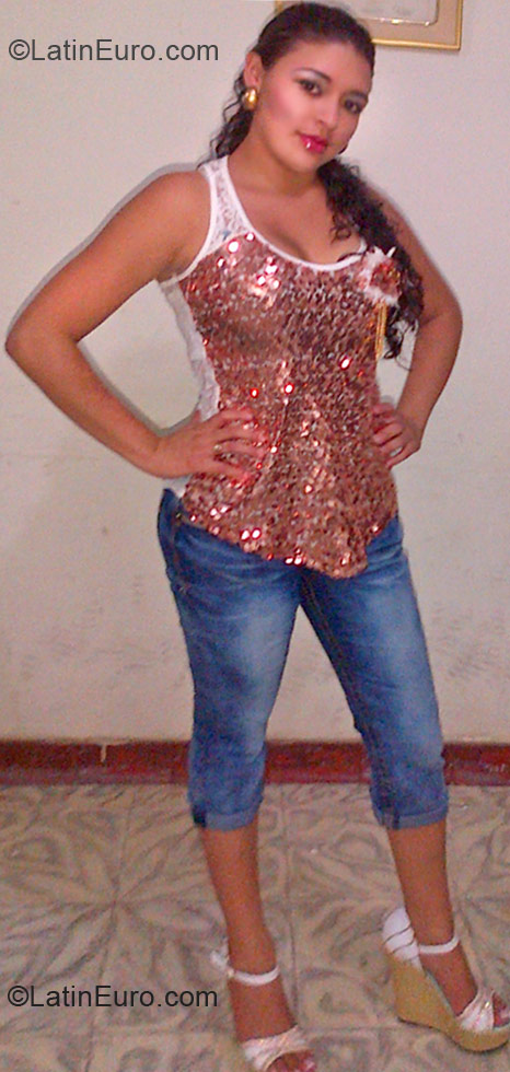 Date this voluptuous Colombia girl Cristina from Bogota CO9785