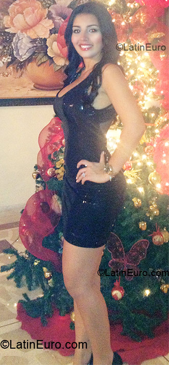 Date this athletic Colombia girl Stephanie from Barranquilla CO9819