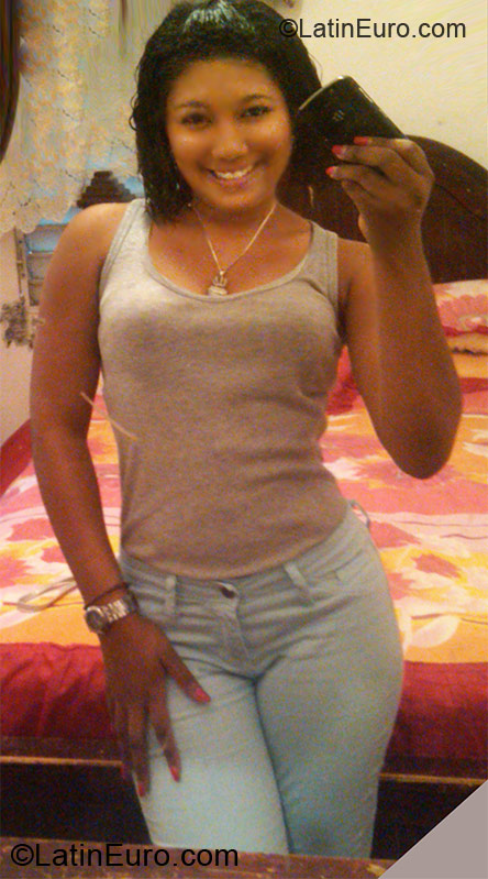 Date this attractive Dominican Republic girl Marian from Santo Domingo DO10739