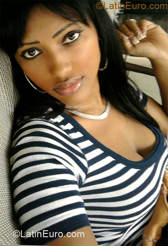 Date this lovely Dominican Republic girl Alexa from Santo Domingo DO10744